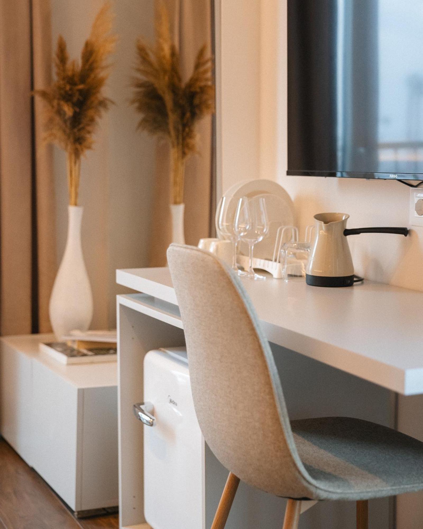 بريشتاين Etern Apart Hotel المظهر الخارجي الصورة
